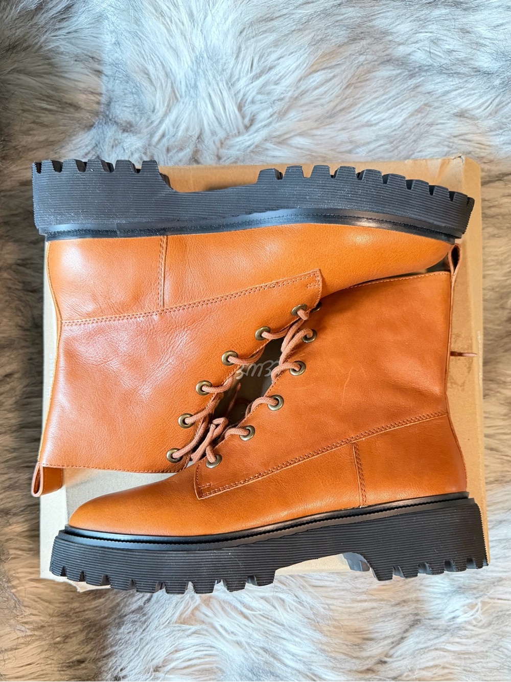 Madewell the Citywalk Lugsole Lace-up Boot in English Saddle, size 10